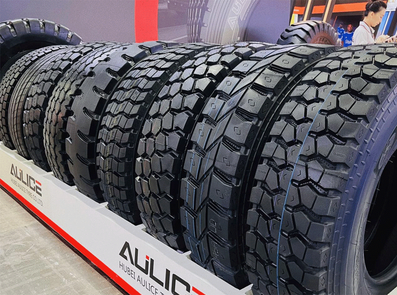 Aulice-Tyre-makes-a-spectacular-appearance-at-the-2023-Singapore-Tyre-Expo-3.gif